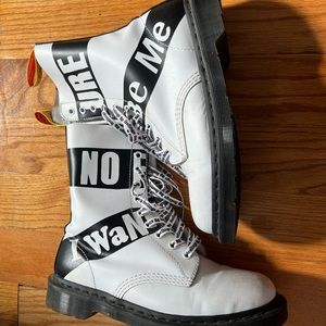 1490 limited edition Sex Pistols Dr martens s 9